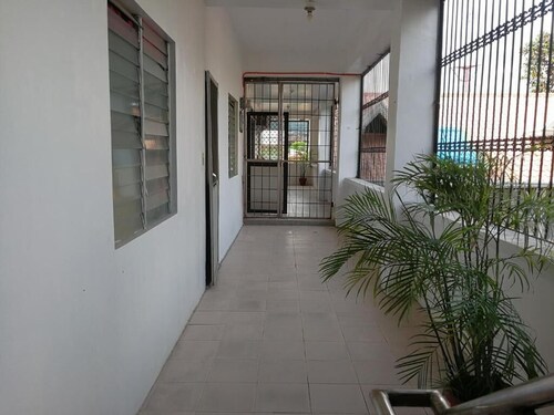 MOONSTONE: Comfy 1BR Flat | 5 mins from Subic w/ NETFLIX