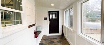 State Street Cottage, 2BR Apt