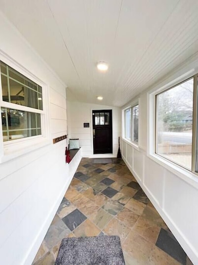 State Street Cottage, 2BR Apt