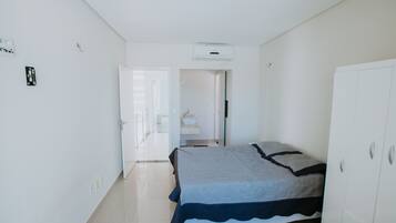 5 Schlafzimmer, Bügeleisen/Bügelbrett, WLAN, Bettwäsche