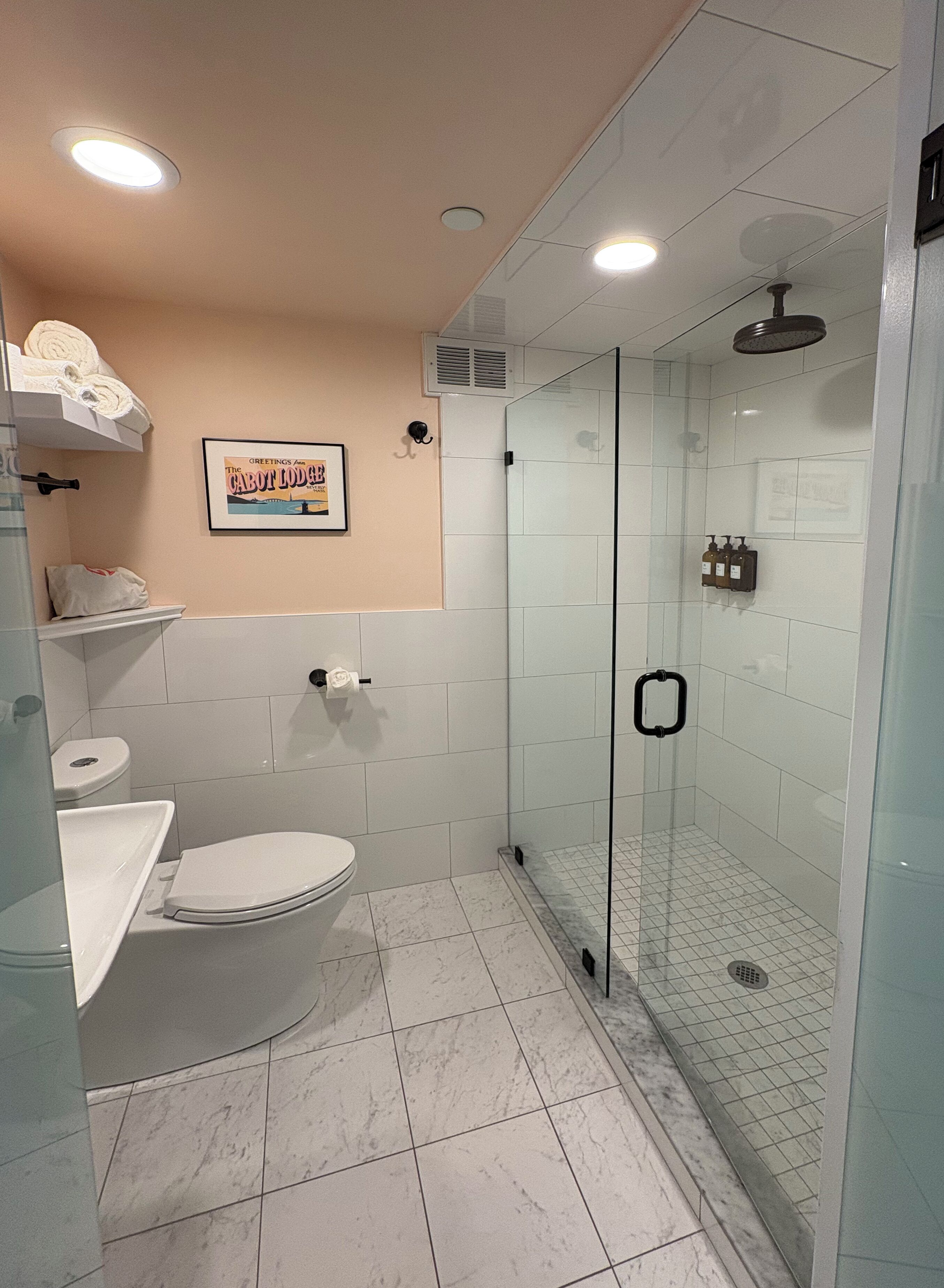 Rom – standard (King Quarters with Full Loft) | Vask på badet