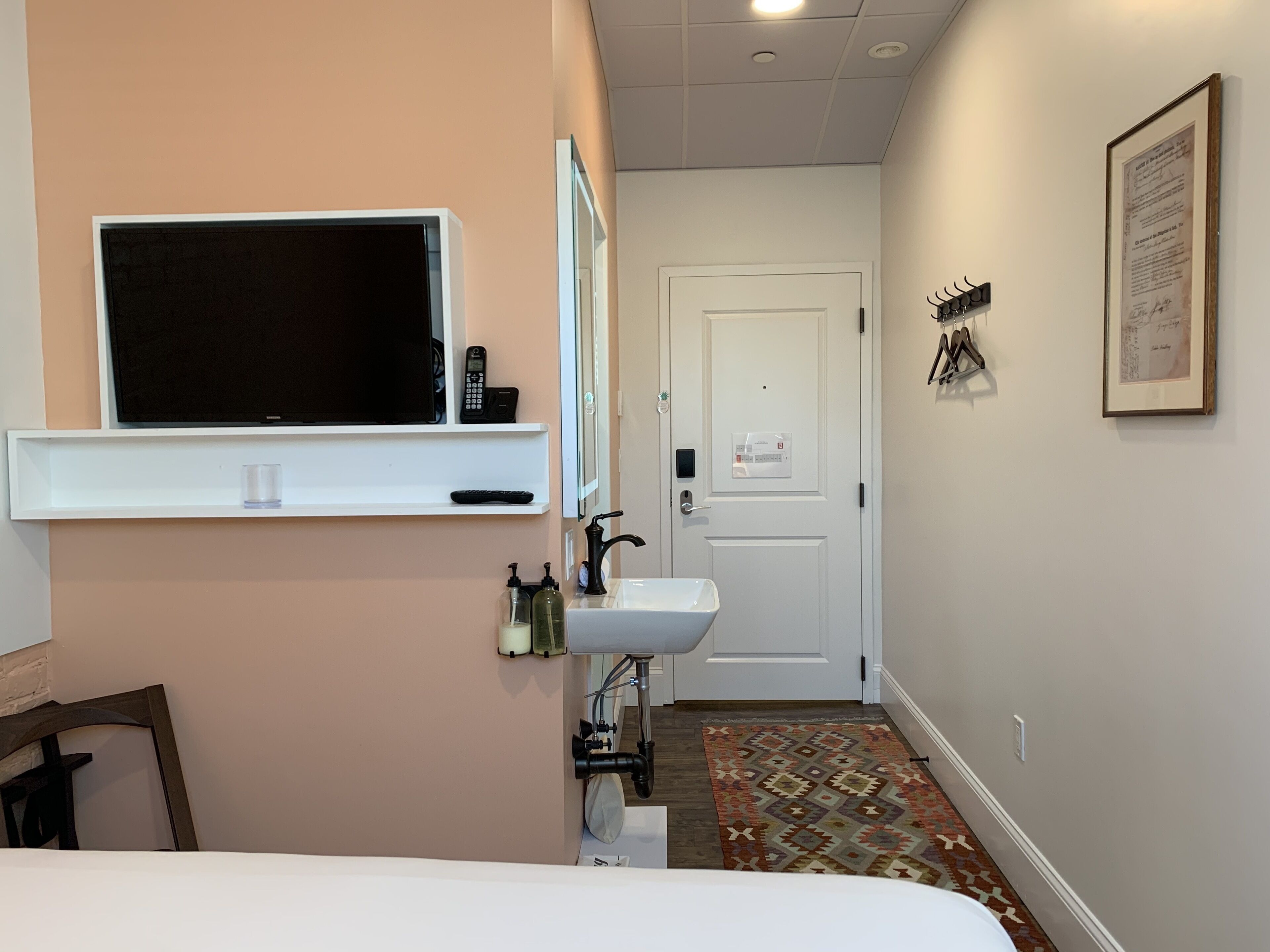 standard room (king quarters) | 1 bedroom, premium bedding, individually decorated