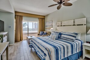 مكتب ومكواة/لوح كي وسرير سفر وواي فاي مجانًا