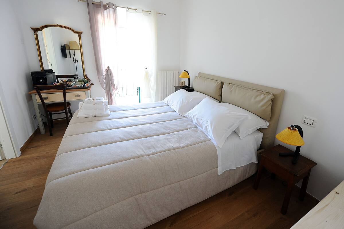 Camera doppia | 1 camera, minibar, con stile personalizzato, con arredamento individuale