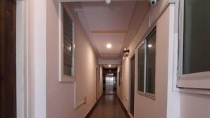 Lobby - Ambrosia Hotel and Service Apartments (Bengaluru)