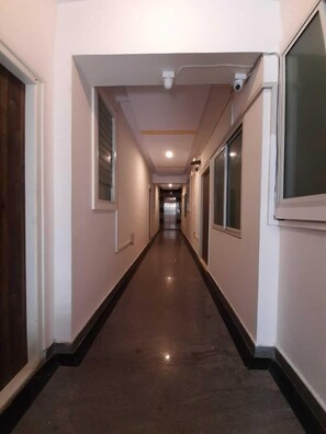 Lobby - Ambrosia Hotel and Service Apartments (Bengaluru)