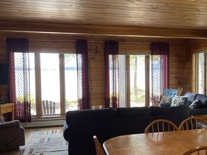 Smart TV, DVD player - Great Pond Waterfront: Dog-friendly Home Near Colby College (Belgrade)