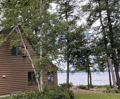 Great Pond Waterfront: Dog-friendly Home Near Colby College