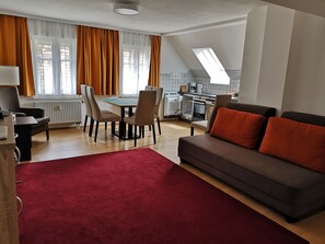 Apartment, 2 Bedrooms | Living room