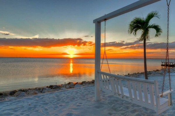 Beach nearby - 2 PM check in-water view from Balcony-Pool (Tampa)