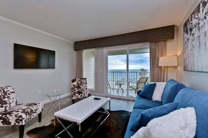 Smart TV - 2 PM check in-water view from Balcony-Pool (Tampa)