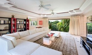 3 bedrooms, WiFi (free)