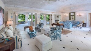 Unclassified image, 5 of 29, button - Villa Evergreen (Paynes Bay)
