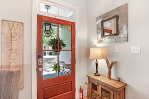 3 chambres, fer et planche à repasser, accès au Wi-Fi (inclus)