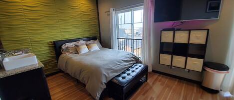 Fer et planche à repasser, Wi-Fi gratuit, draps fournis