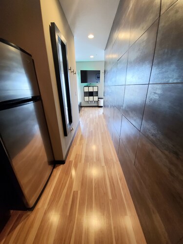 Downtown Luxury Suite