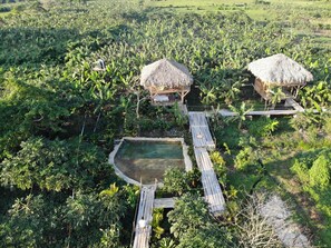 المنشأة من الخارج