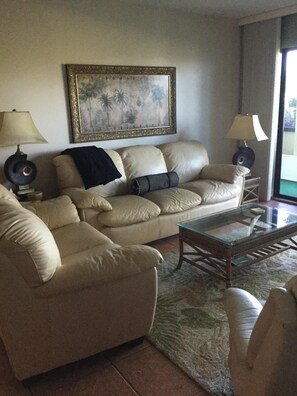 Smart TV, DVD player, books - Close To Anna Maria Island, Beaches. On IMG Golf Course. Short Drive To Sarasota (Bradenton)