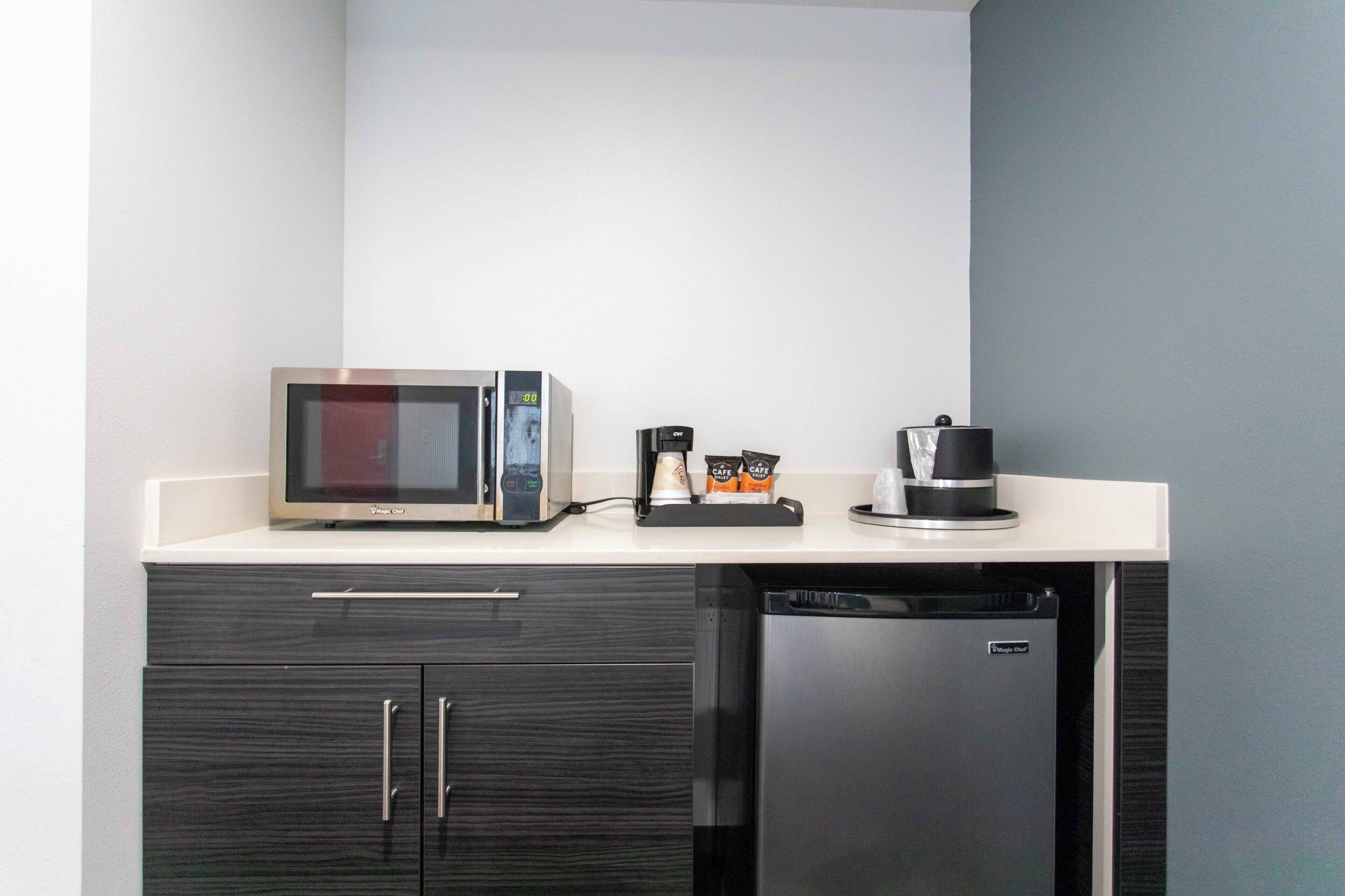 Standard-Doppelzimmer | Schreibtisch, laptopgeeigneter Arbeitsplatz, Verdunkelungsvorhänge