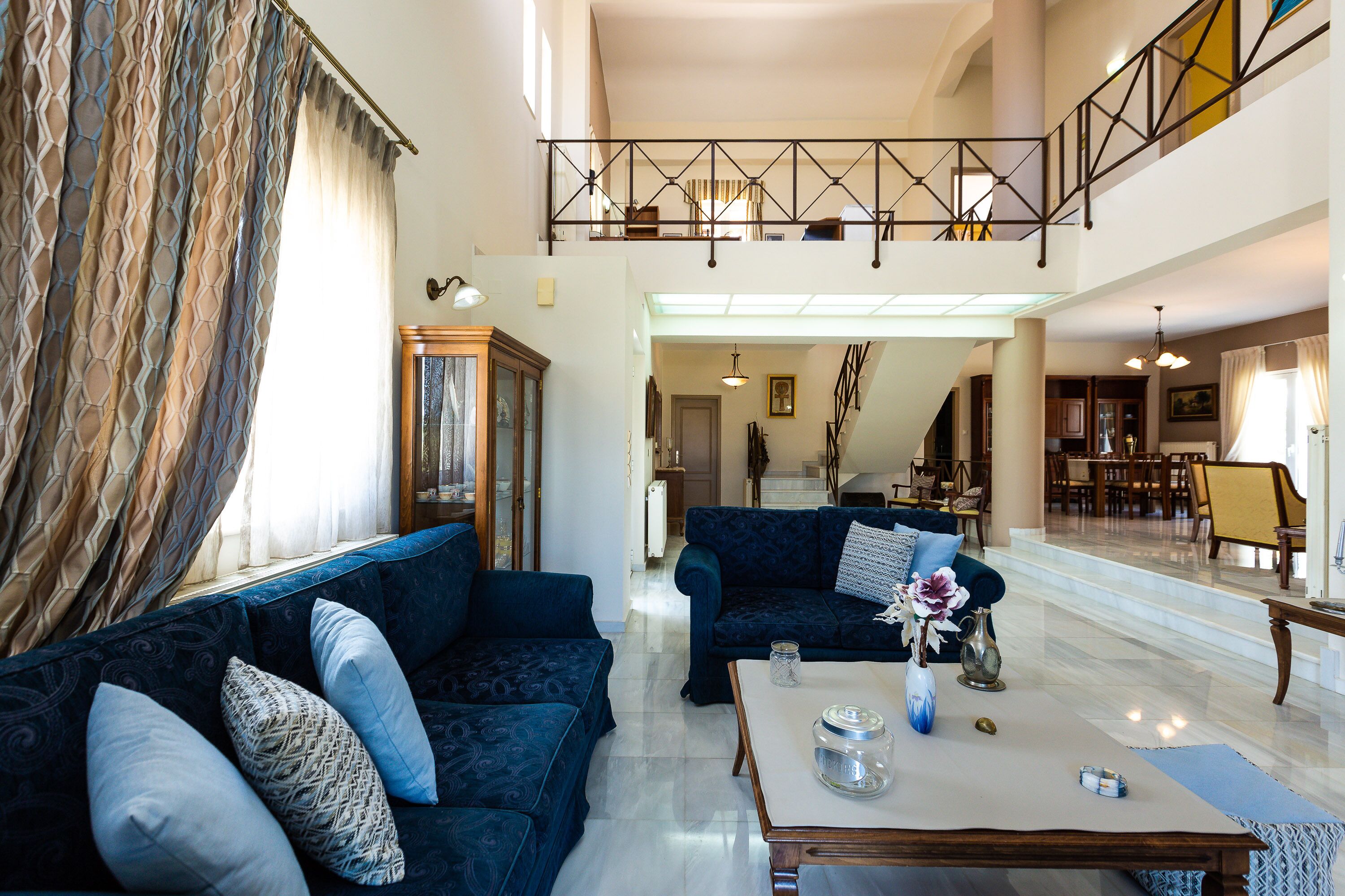 Smart TV, fireplace, DVD player, music library