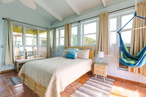 4 slaapkamers, een kluis op de kamer, een bureau