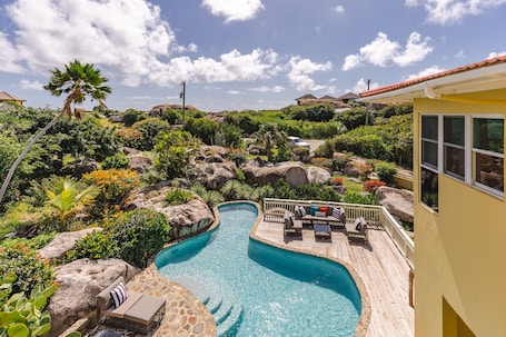 Outdoor pool. Bigger Splash Villa: private with pool and concierge in unspoiled Virgin Gorda