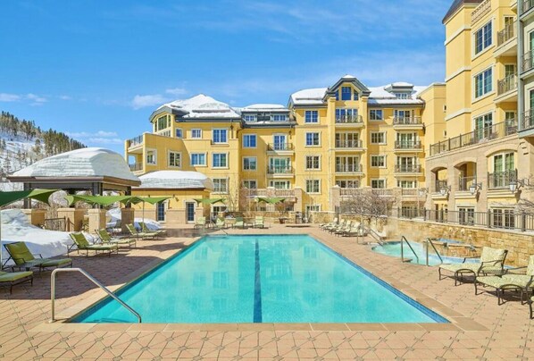 Outdoor pool, a heated pool