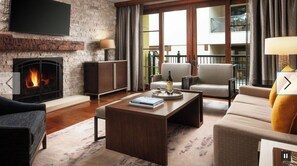 Smart TV, fireplace, DVD player, stereo