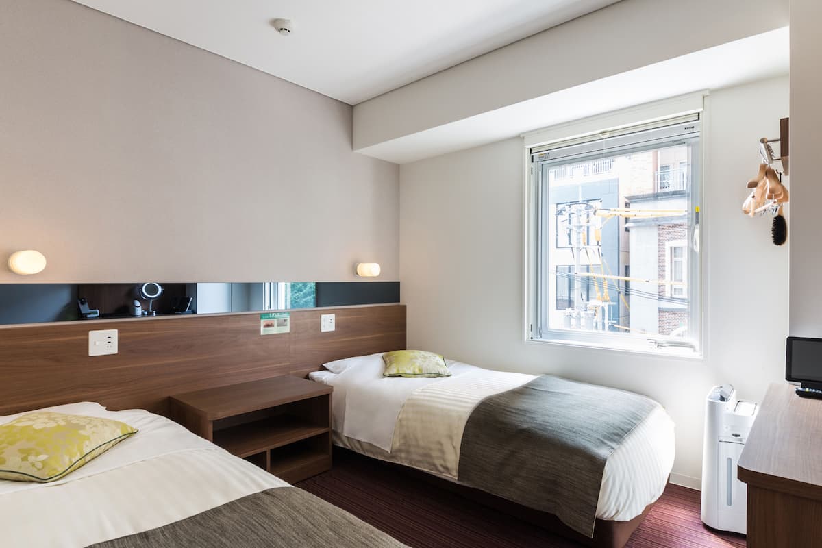 economy twin room | 1 bedroom, desk, blackout curtains, soundproofing