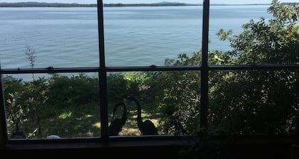 Upea mökki Weiss-järvellä