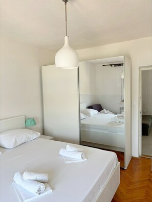1 chambre, accès Internet, draps fournis