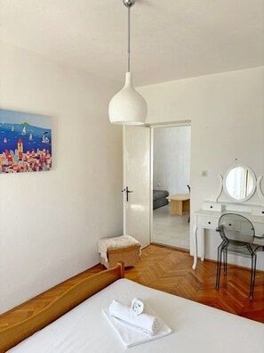 1 chambre, accès Internet, draps fournis