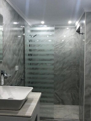 Free toiletries, bidet, towels, soap - Elite Pyramids Inn (Giza)