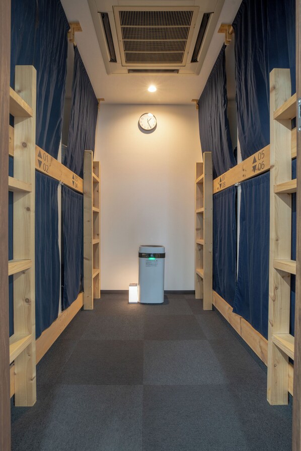 Shared Dormitory, Women only, Bunk Bed for 1 Guest | Free WiFi - Hiroshima guest house Nice Day (Hiroshima)