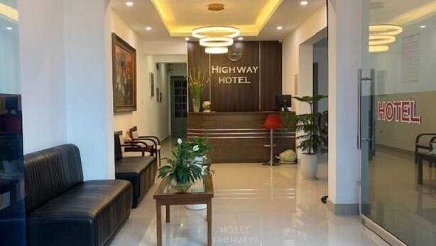 Property entrance - Khach San Highway (Hanoi)