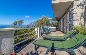 Terrace/patio - 2 bedroom awesome home in Smrika (Smrika)