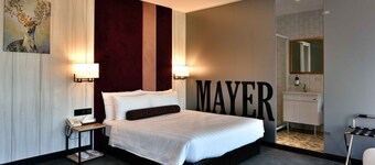 Mayer Inn