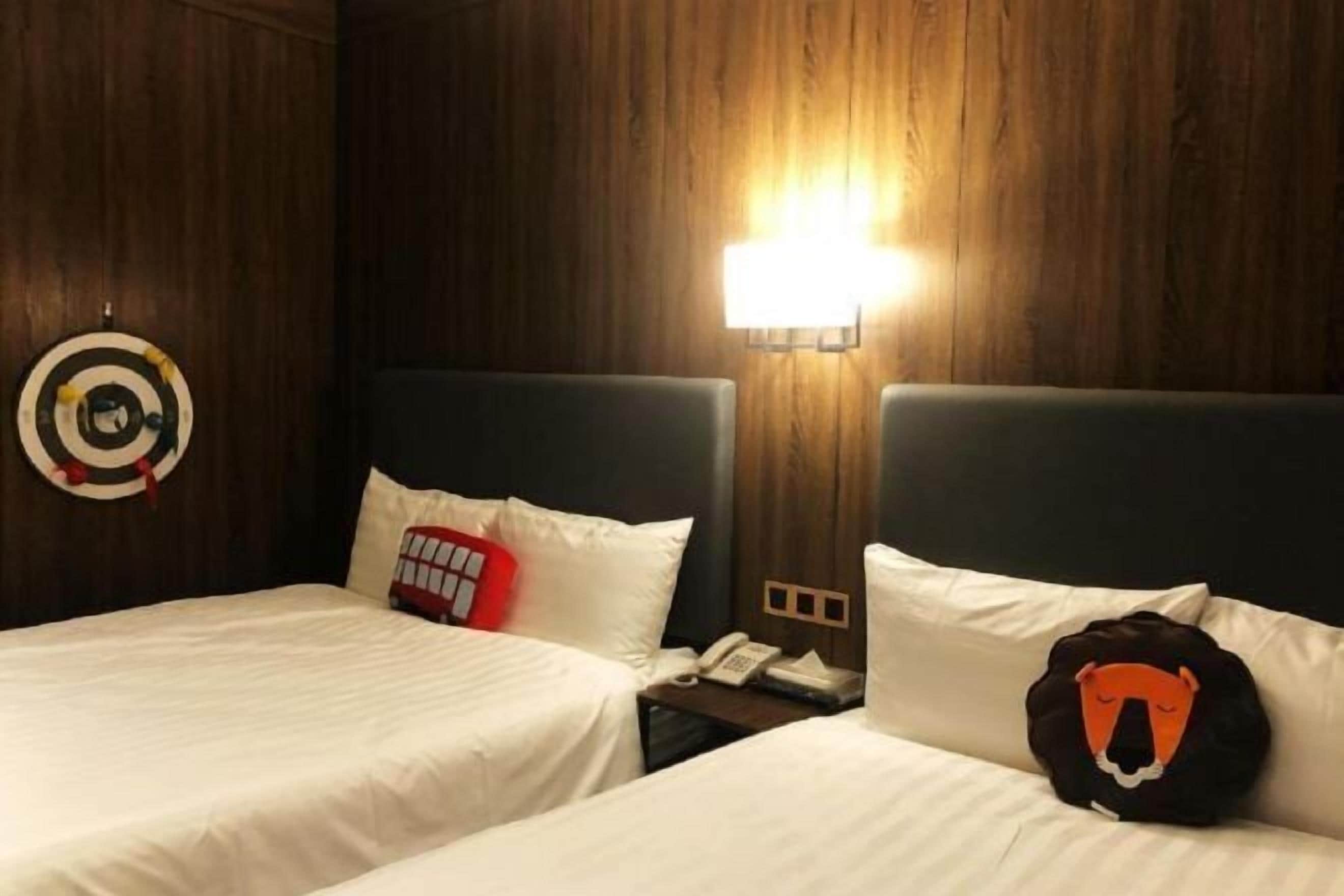 Free minibar, in-room safe, soundproofing, iron/ironing board