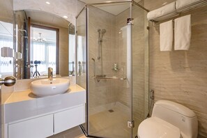 Bathroom - Luxstay Vacation Vinhome Central Park (Ho Chi Minh City)