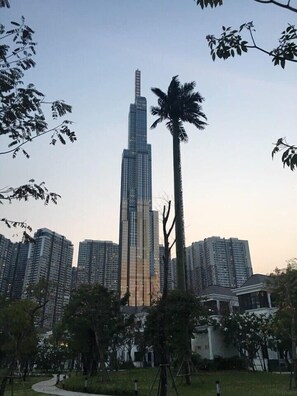 View from room - Luxstay Vacation Vinhome Central Park (Ho Chi Minh City)