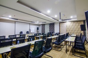 Business centre - Jambuluwuk Thamrin Hotel (Jakarta)