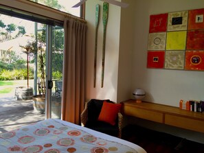 2 habitaciones, tabla de planchar con plancha y cuna de viaje 