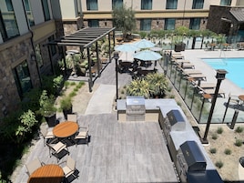 Área de parrillas y picnic