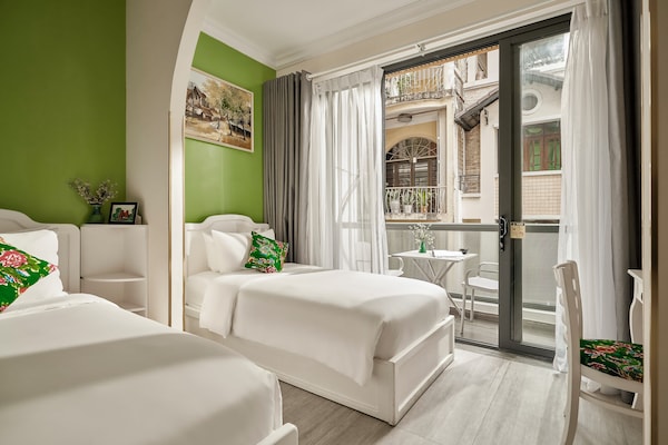 Kamar Triple Deluks | Pemandangan balkon