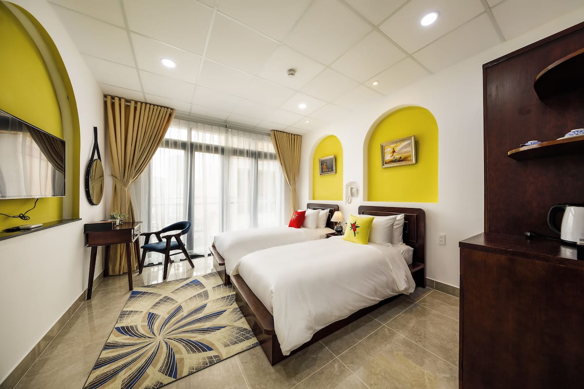 Chambre Luxe avec lits jumeaux, balcon