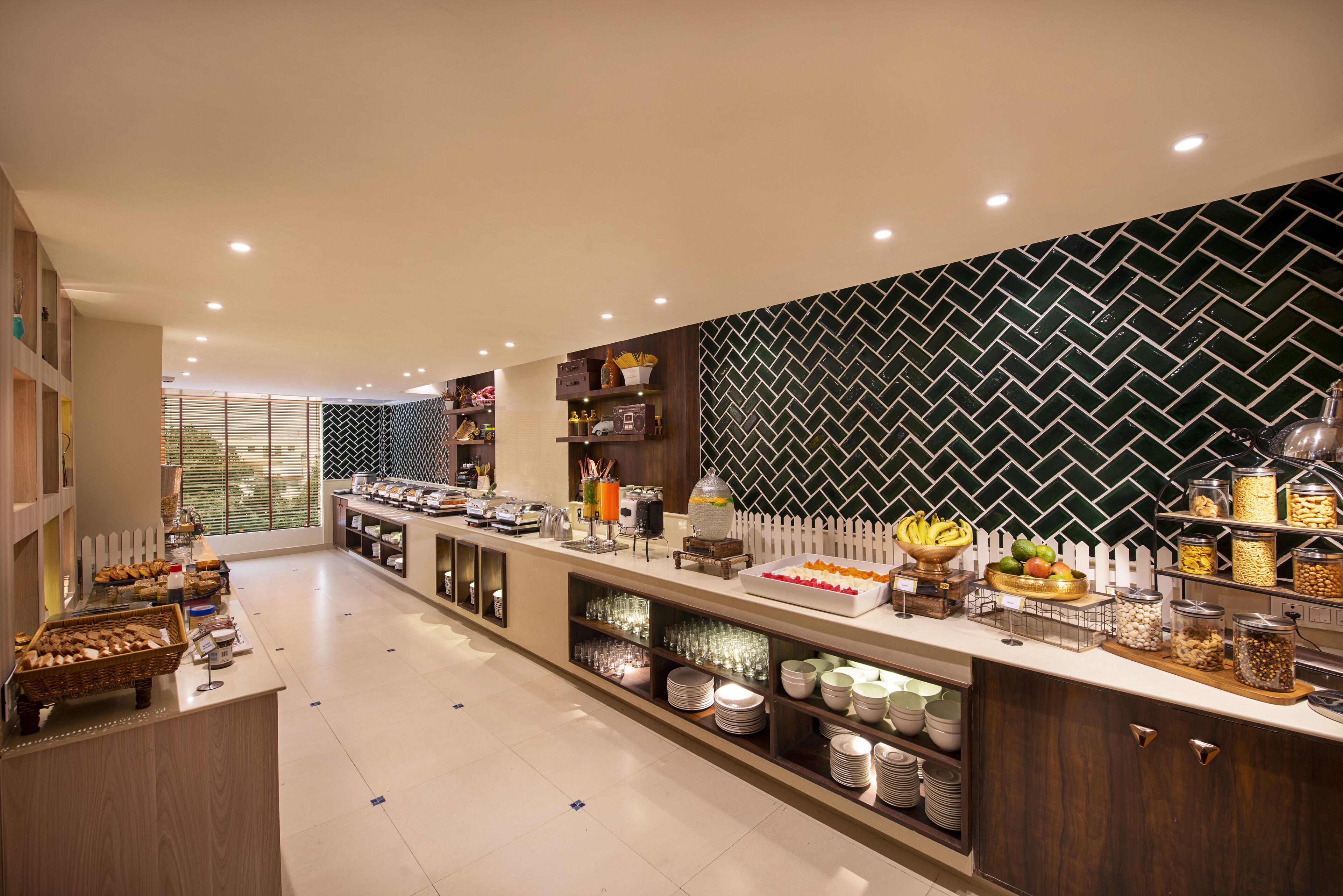 Daily buffet breakfast (INR 500 per person)