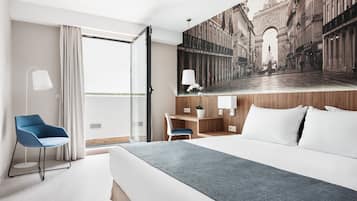 Minibar, in-room safe, desk, soundproofing