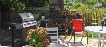 Creekside home,near Arroyo Grande village, and  5 miles to  gorgeous beaches !