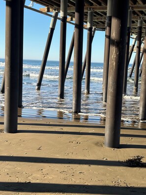 Beach nearby, sun loungers - Creekside home,near Arroyo Grande village, and  5 miles to  gorgeous beaches ! (Arroyo Grande)