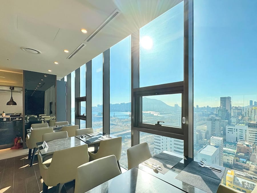 Se sirven desayunos y almuerzos